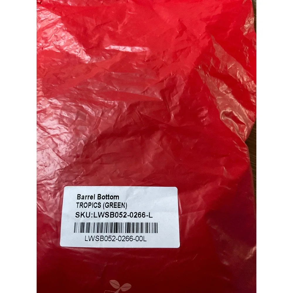 Left On Friday Barrel Bottom Tropics Green Size Large New With Tags